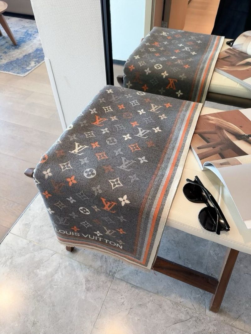 Louis Vuitton LV Monogram Cruise Cashmere Wool Silk Shawl M77318