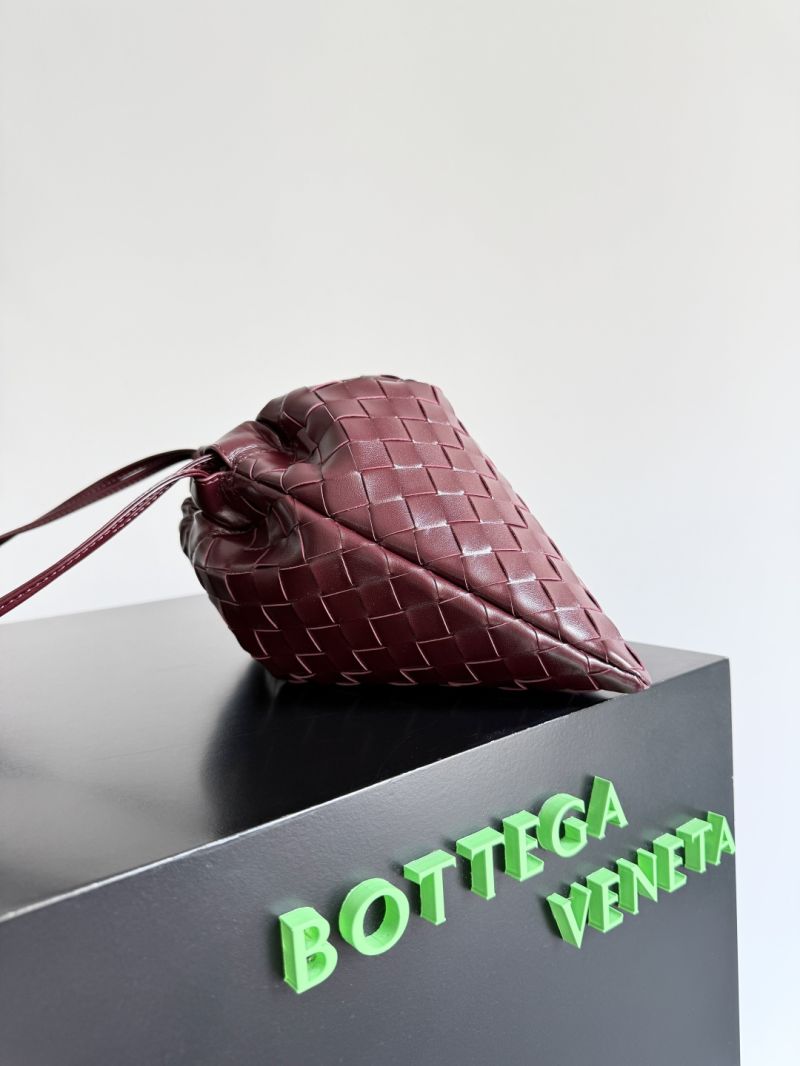 Bottega Veneta Medium Dustbag Intrecciato in Calfskin Leather Barolo 796728V3IV1