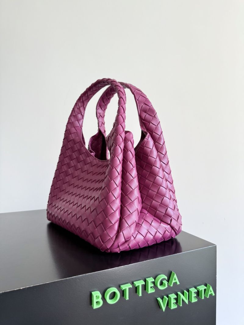 Bottega Veneta Medium Campana in Lambskin Beetroot 844249V4SC01019