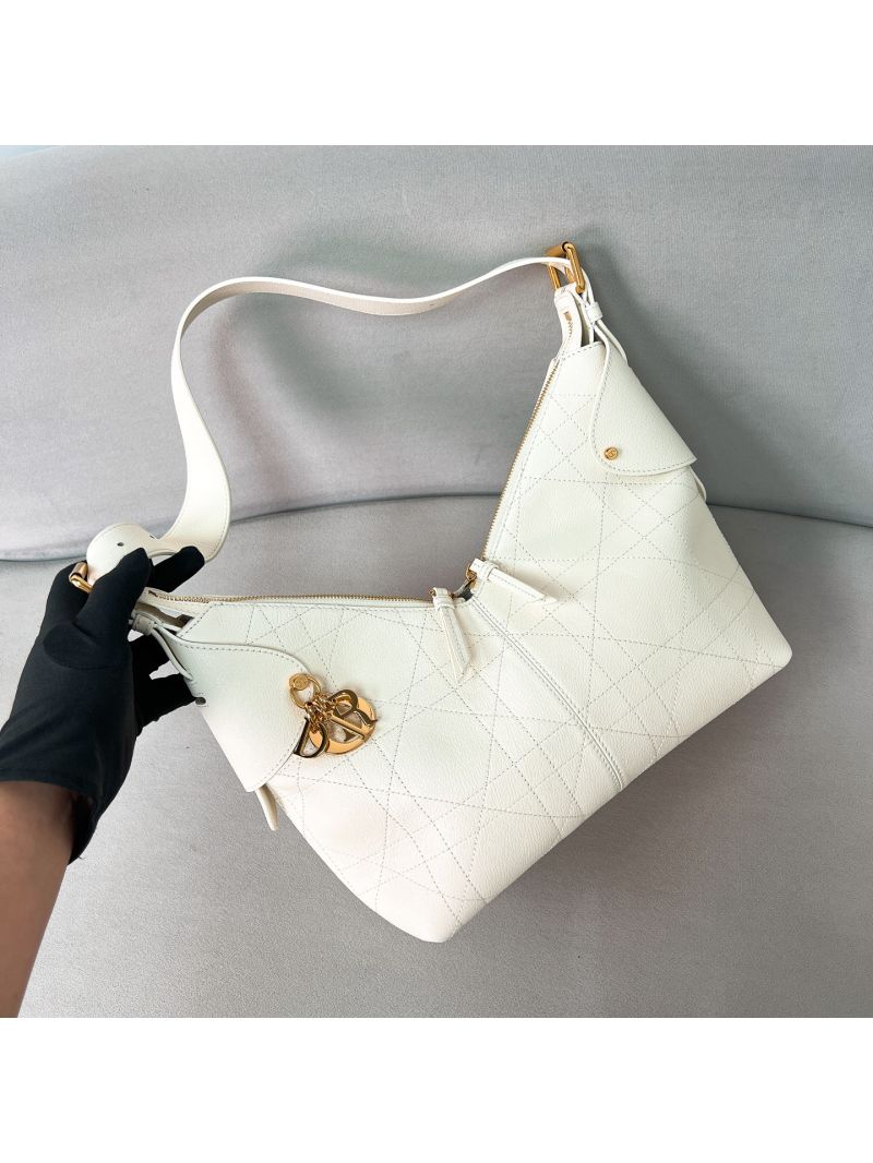 Dior Medium D-Voyage Bag in Grained Calfskin Latte M2846ONNM_M030