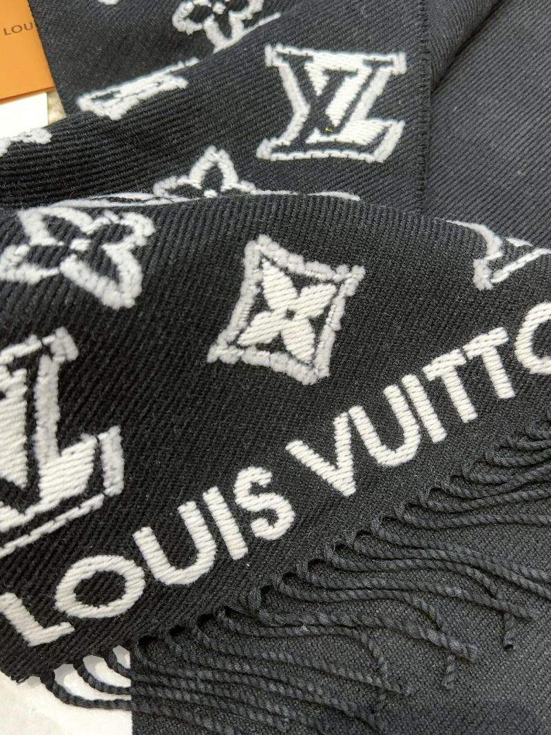 Louis Vuitton Black 3D Monogram Scarf - Luxe Wool-Blend with Tactile Dimensional Texture
