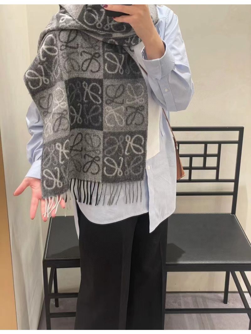 Loewe Black & Grey Checkered Logo Scarf - Luxe Wool-Cashmere Blend, Elegant Spanish Heritage Design