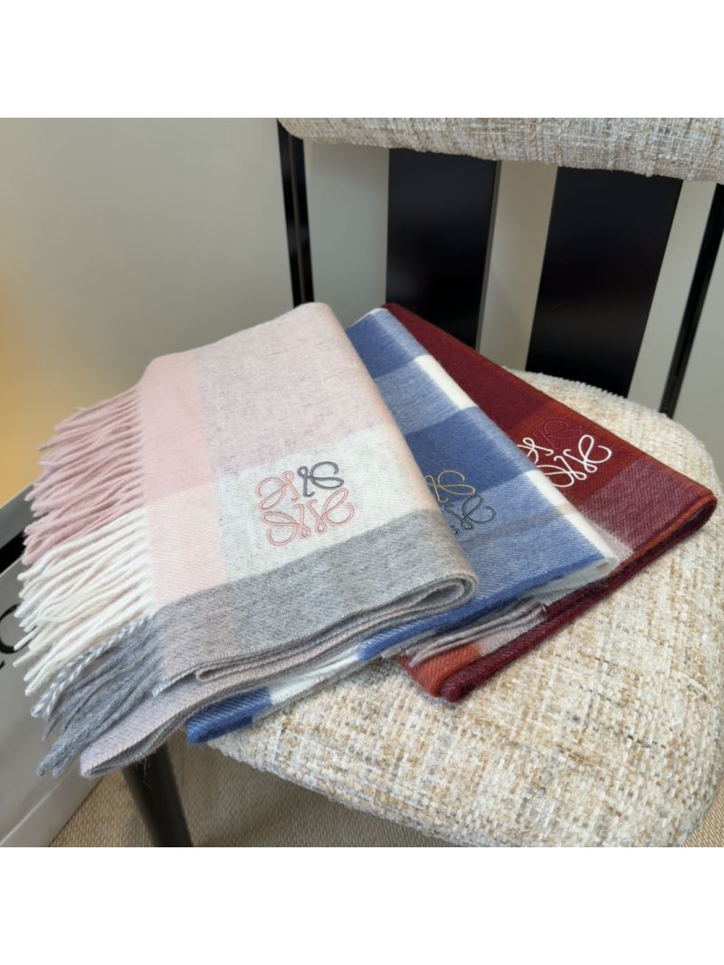 Loewe Soft Wool Blend Scarf in Blush & Grey Gradient with Dual-Sided Design, Elegant