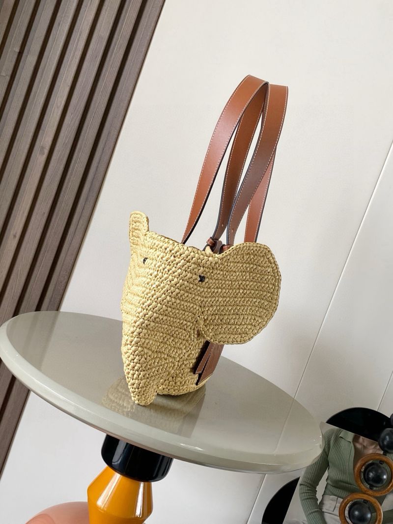 LOEWE Elephant Basket Bag in Raffia and Calfskin Natural/Tan A546T37X01