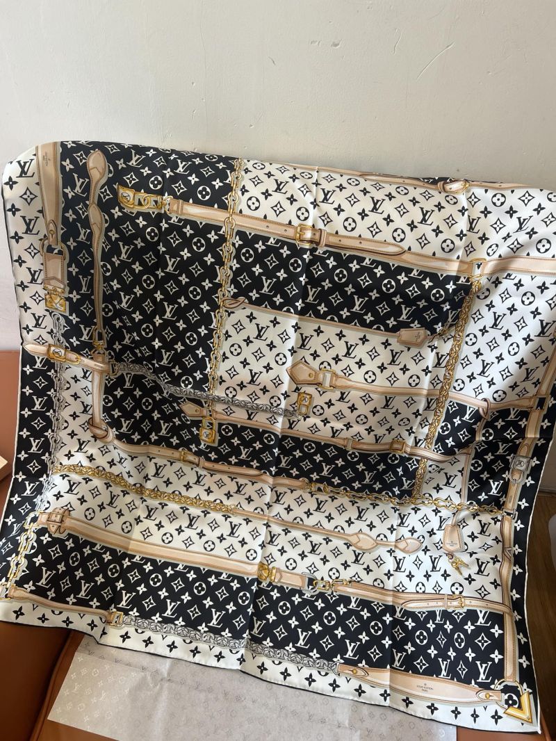 Louis Vuitton Chain Monogram Silk Scarf 90x90cm