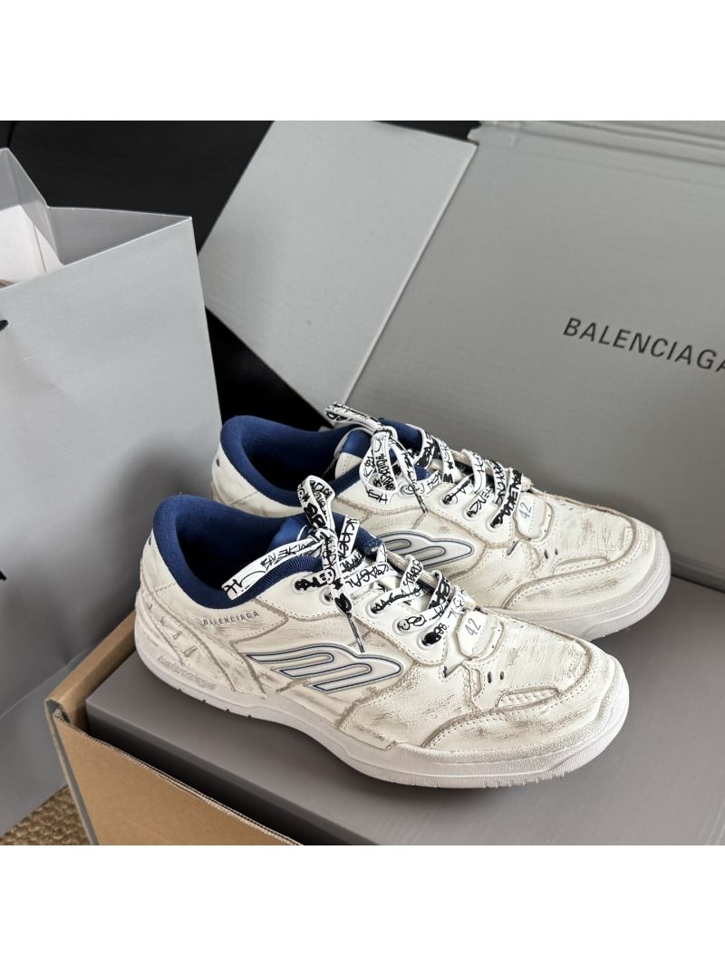 Balenciaga Hamptons Worn-out Sneaker 841765 White Blue