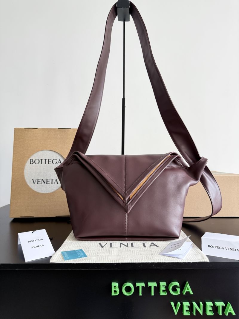 Bottega Veneta BV Small Sawyer in silky calf leather 815807V Madder brown