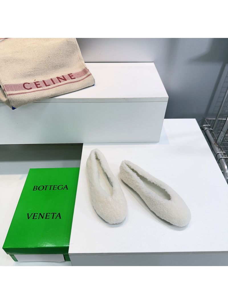 Bottega Veneta BV Rosa Ballerina in Merino Shearling 843963 White