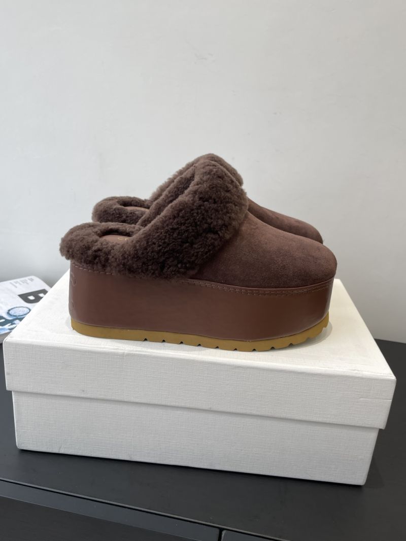 CELINE DANA WEDGE MULE IN SUEDE CALFSKIN AND SHEARLING 360084610C DARK BROWN