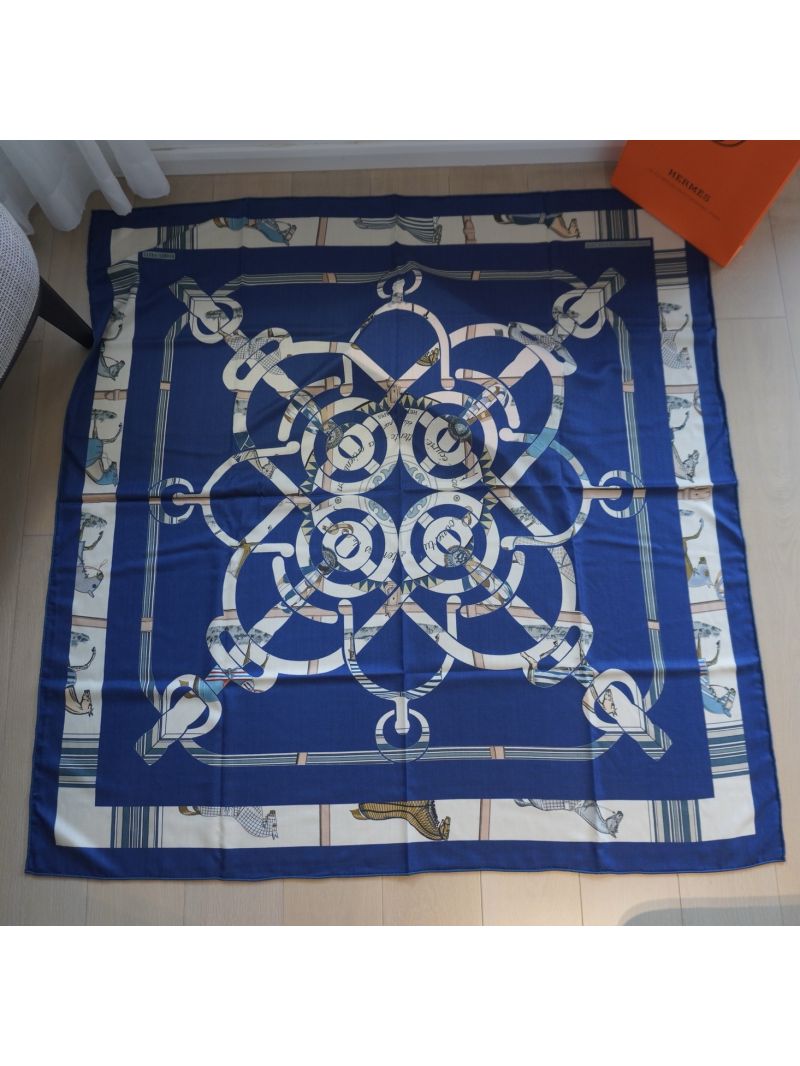 Hermes Eperon d'Or et Tenues de Jour shawl 140 H244216S Marine