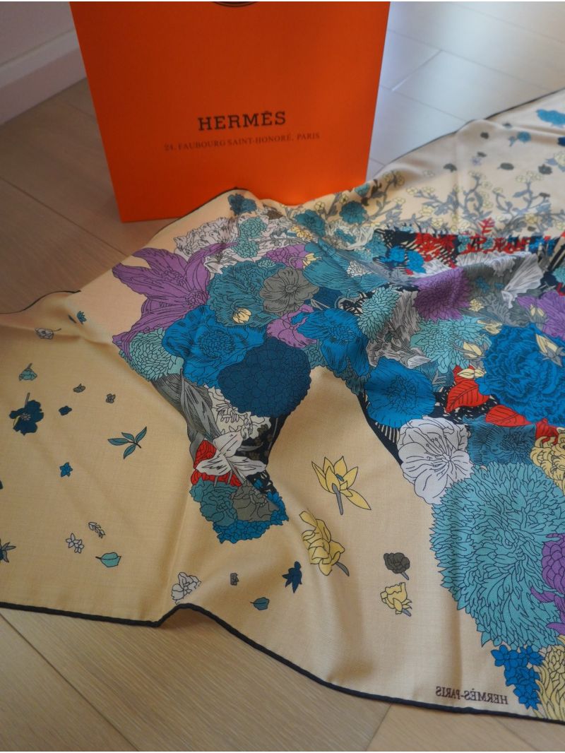 Hermes Robe Legere giant triangle H363936S Neutral