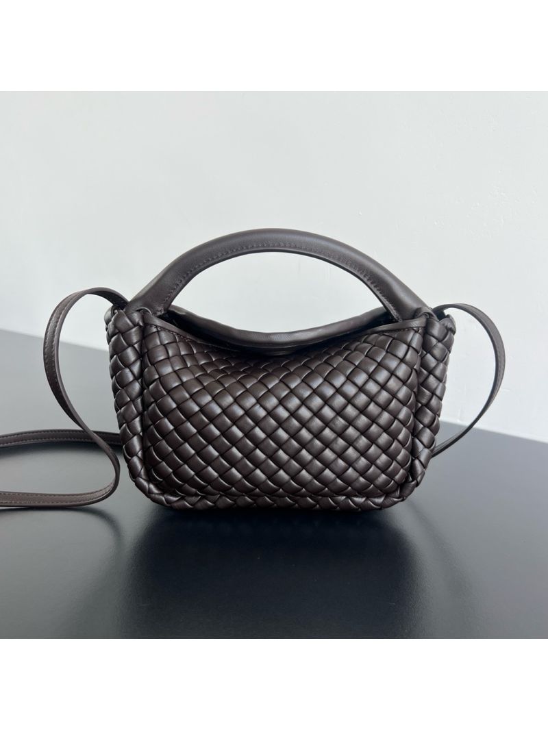 Bottega Veneta BV Small Cobble Top Handle soft padded Intreccio leather 805739 Fondant