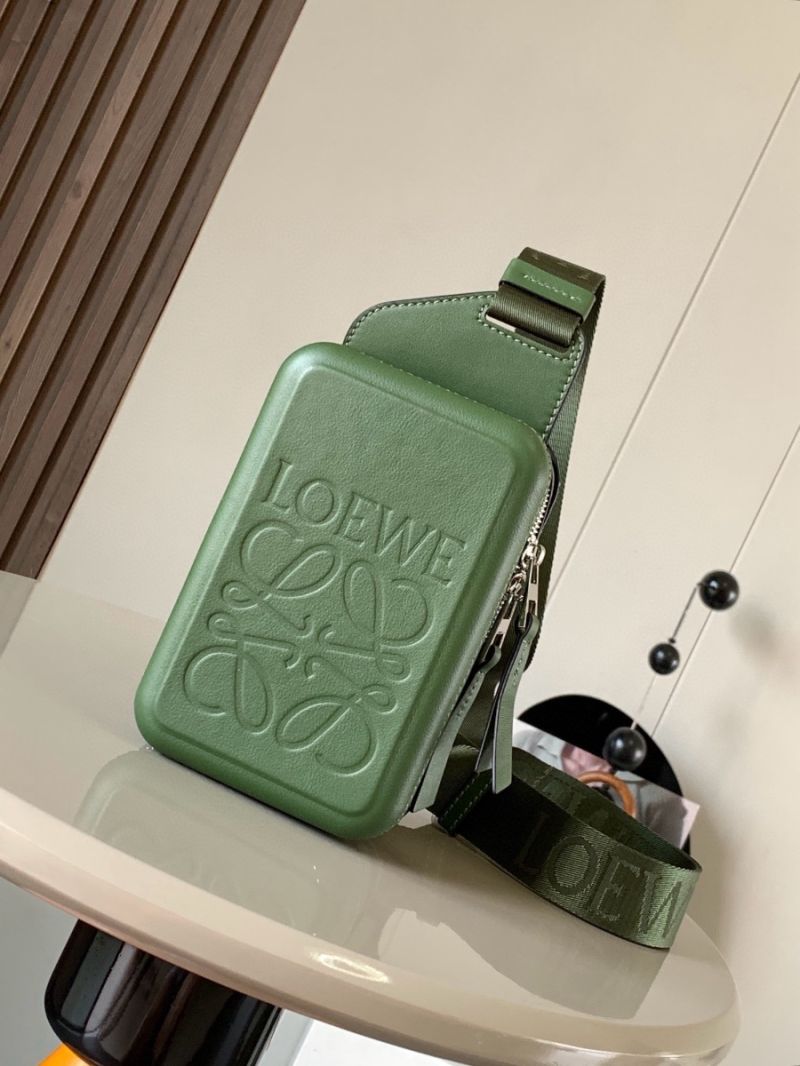 Loewe Molded Sling in Smooth Calfskin B987W1100 Hunter Green