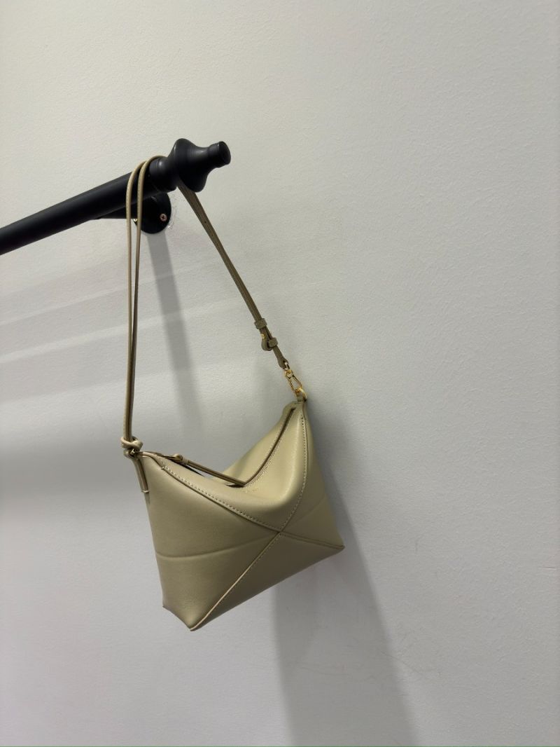 Loewe Puzzle Fold pouch in shiny nappa calfskin C510PT1 Eucalyptus Green