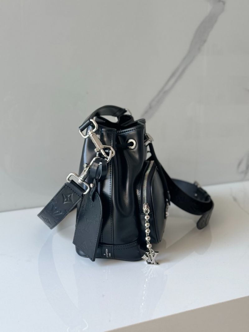 Louis Vuitton LV Night Noé Cargo M13985 glossy black calfskin