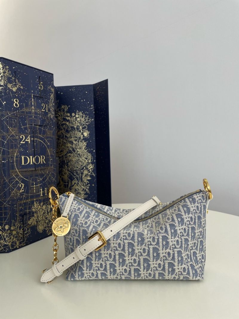 Diorstar Hobo Bag with Chain Blue Dior Oblique Chambray with Raffia Effect and Light Biscuit Smooth Calfskin S3202U