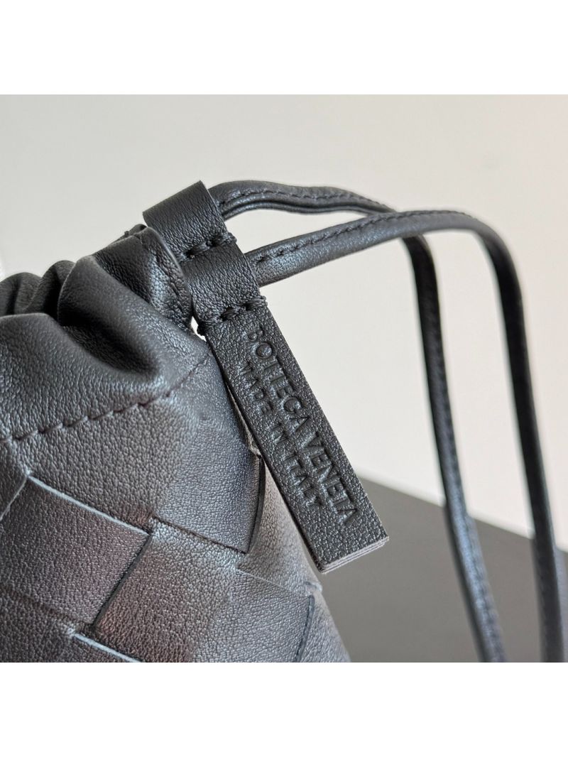 Bottega Veneta Micro Dustbag Drawstring Pouch in Intrecciato Calfskin Leather Black 843903