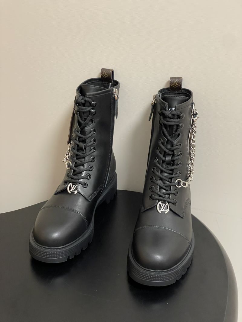 Louis Vuitton LV 1AIBT7 District Ranger Ankle Boot Black