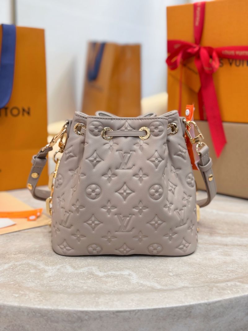 Louis Vuitton Coussin Bucket M26530 Beige