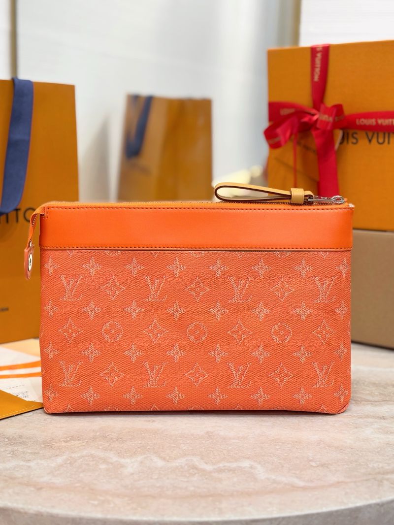 Louis vuitton LV Pochette Voyage Souple M26829 Orange
