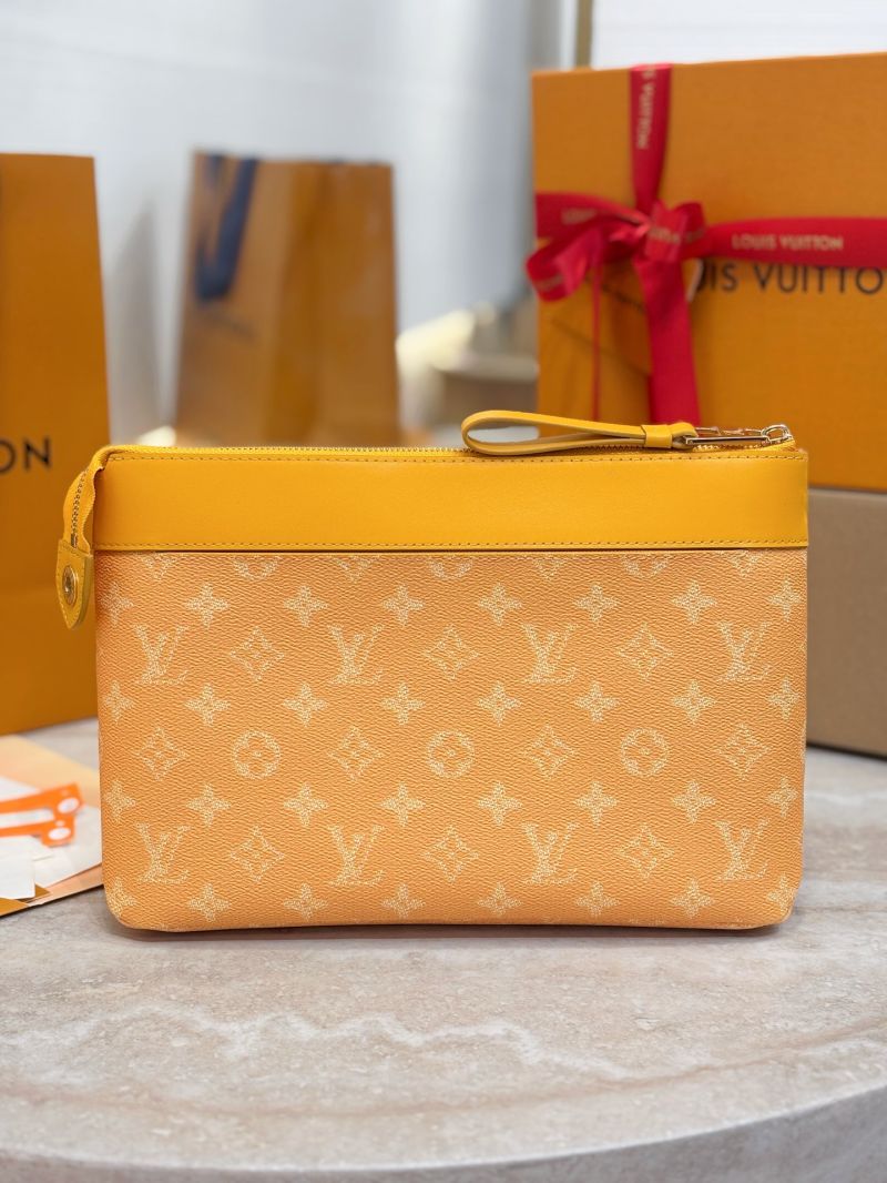 Louis vuitton LV Pochette Voyage Souple M26829 Yellow