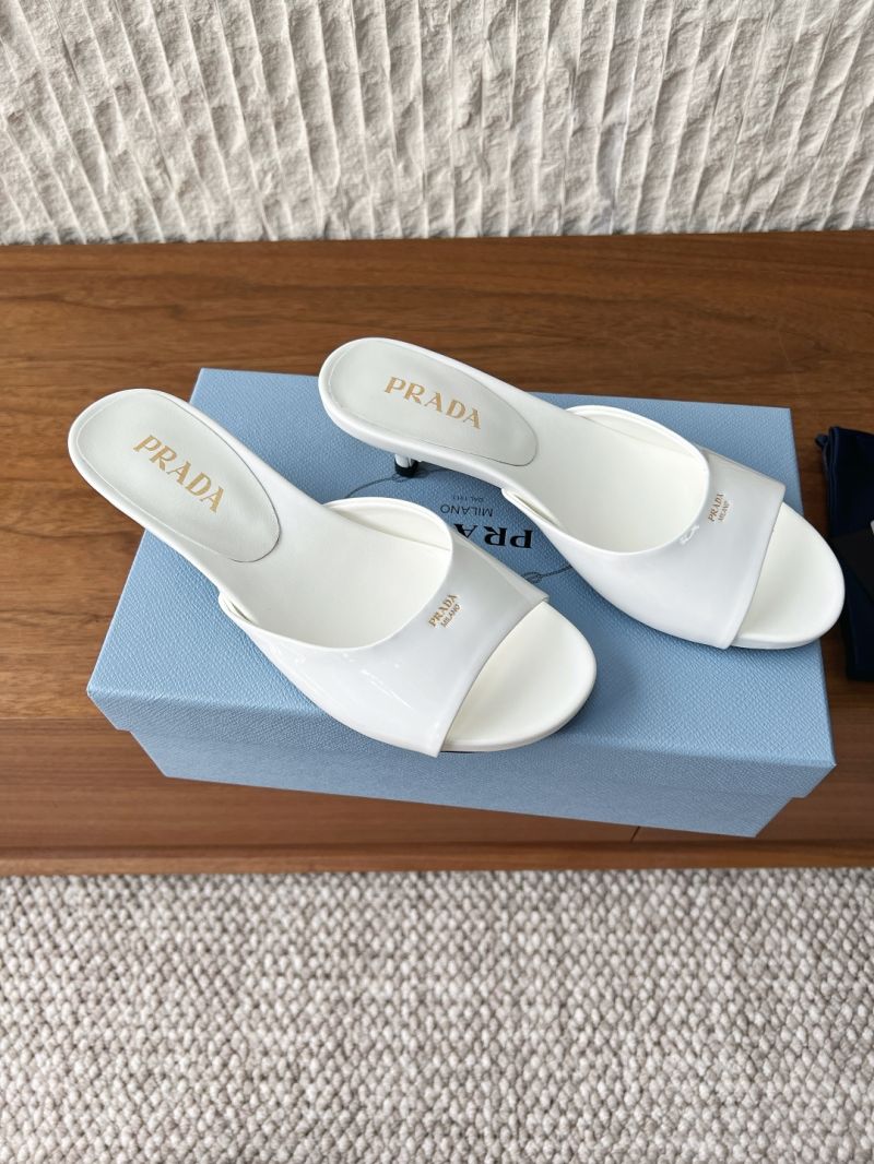 PRADA PATENT LEATHER KITTEN HEEL SANDALS 45MM 1XX799 WHITE