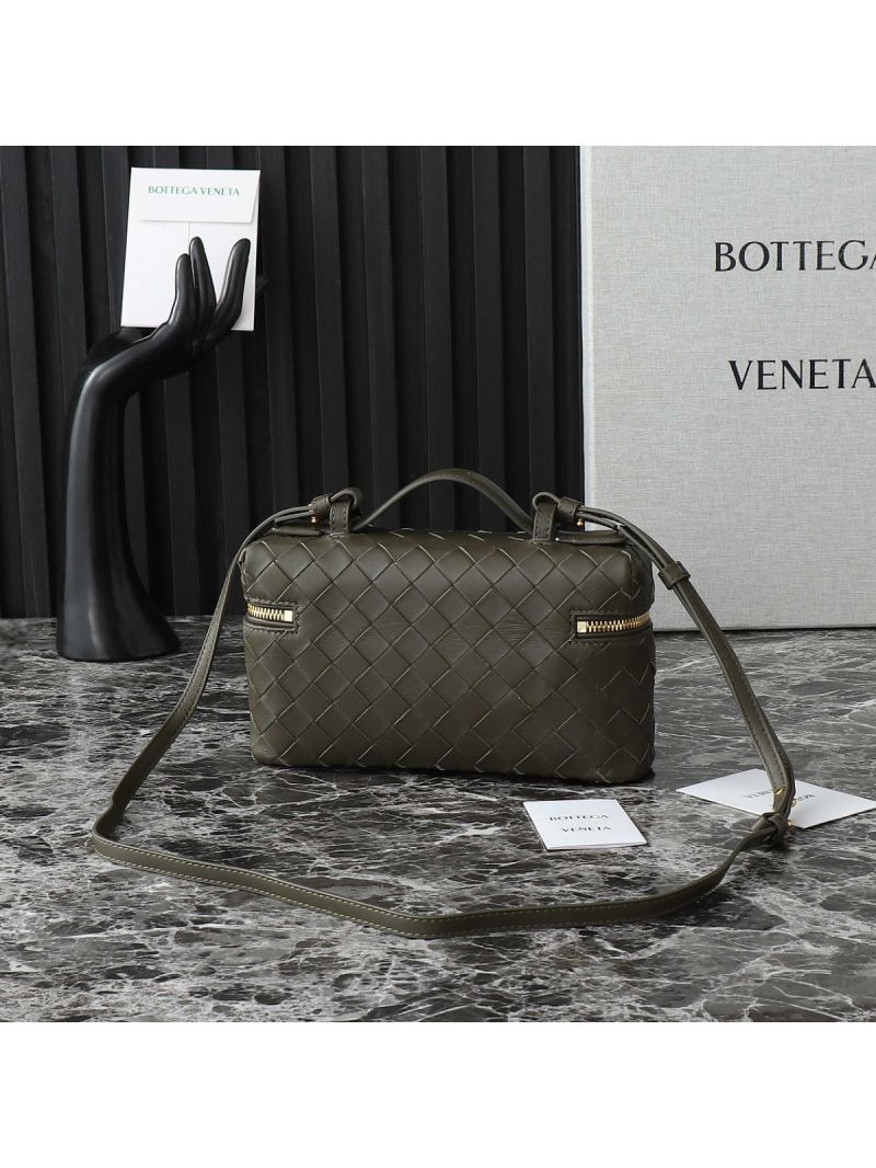 Bottega Veneta BV Bang Bang Intrecciato Leather Vanity Case 789109 dark mustard green