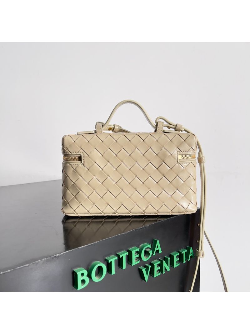 Bottega Veneta BV Bang Bang Intrecciato Leather Vanity Case 789109 Porridge