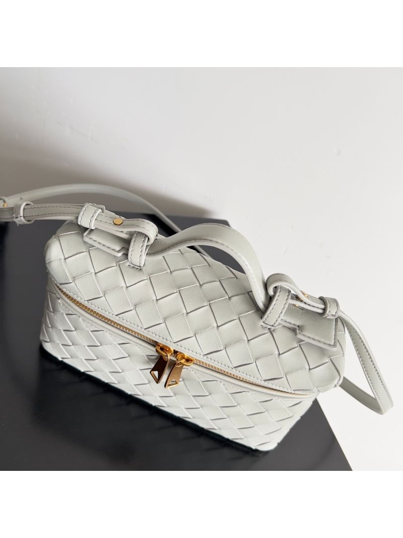 Bottega Veneta BV Bang Bang Intrecciato Leather Vanity Case 789109 agate grey