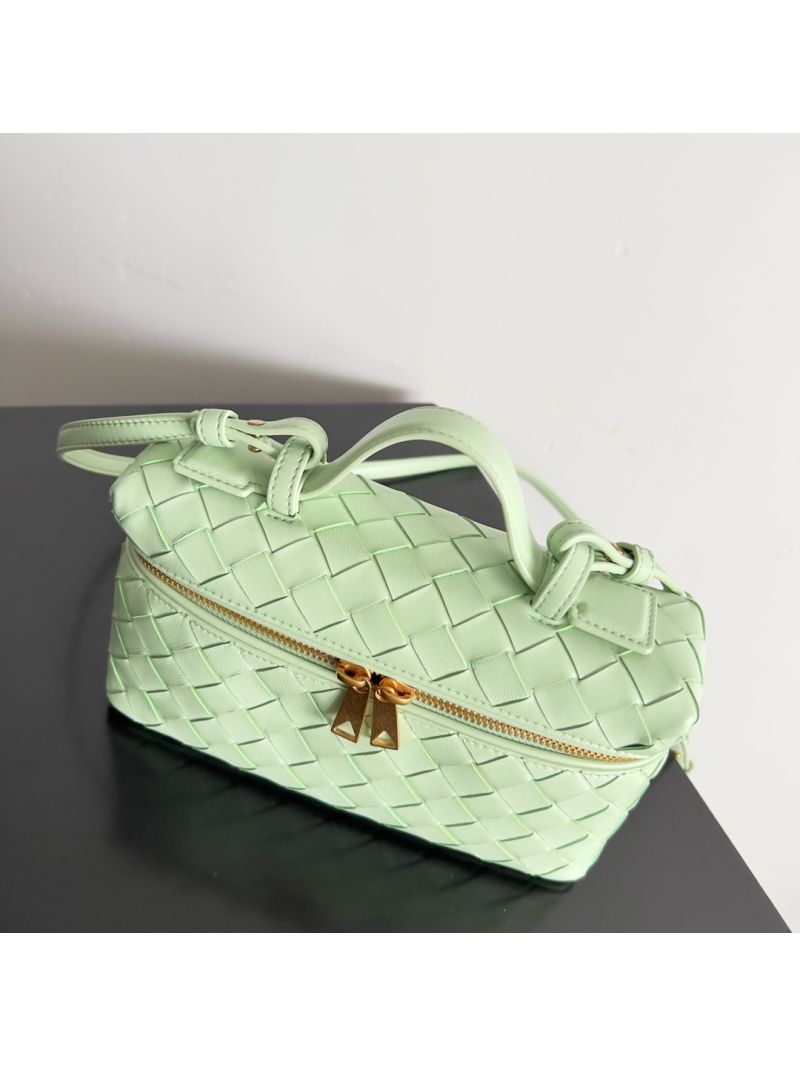 Bottega Veneta BV Bang Bang Intrecciato Leather Vanity Case 789109 mint green