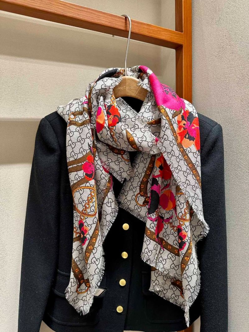 Gucci Floral Luxury GG Cashmere Scarf 60 cm x 180 cm Red