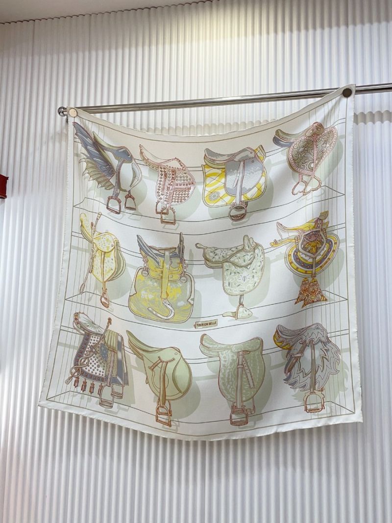 Hermes "World on the Saddle" Silk Scarf – Exquisite Craftsmanship 90 x 90 cm 2