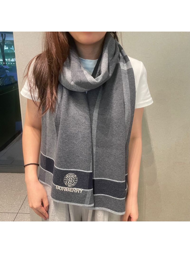 Burberry 2025 Latest TB Cashmere Scarf 32 x 200 cm dark grey – A Touch of Luxe & Timeless Elegance