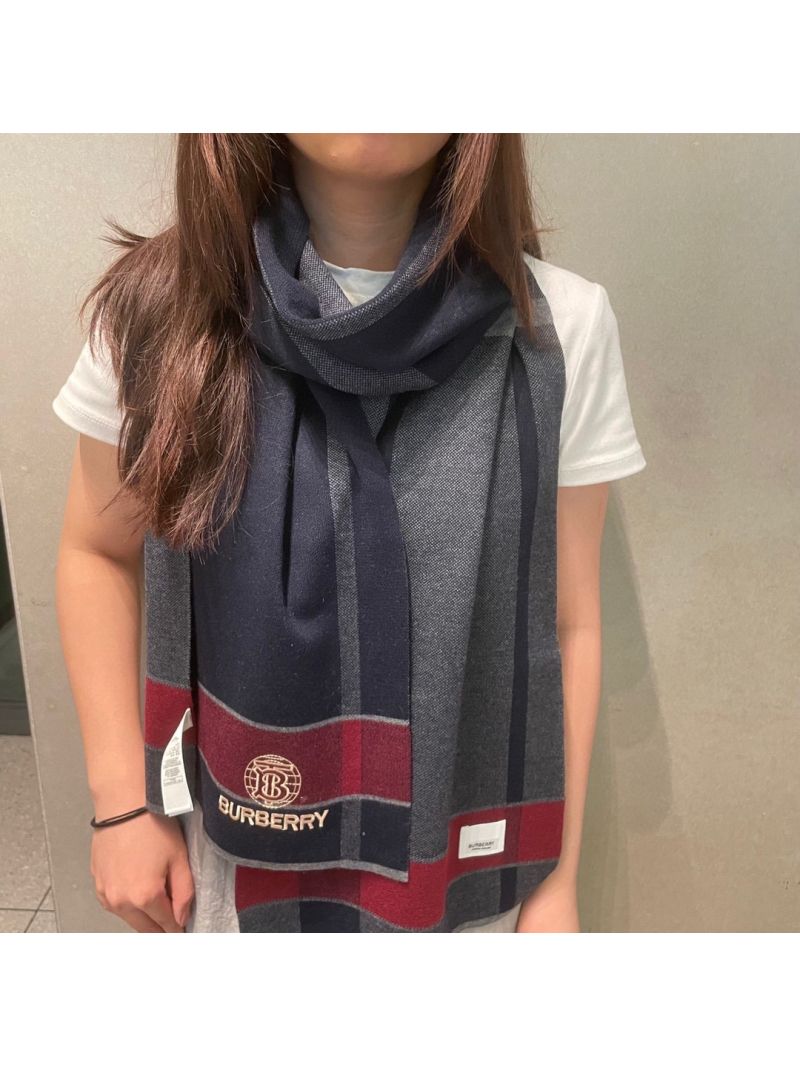 Burberry 2025 Latest TB Cashmere Scarf 32 x 200 cm black – A Touch of Luxe & Timeless Elegance