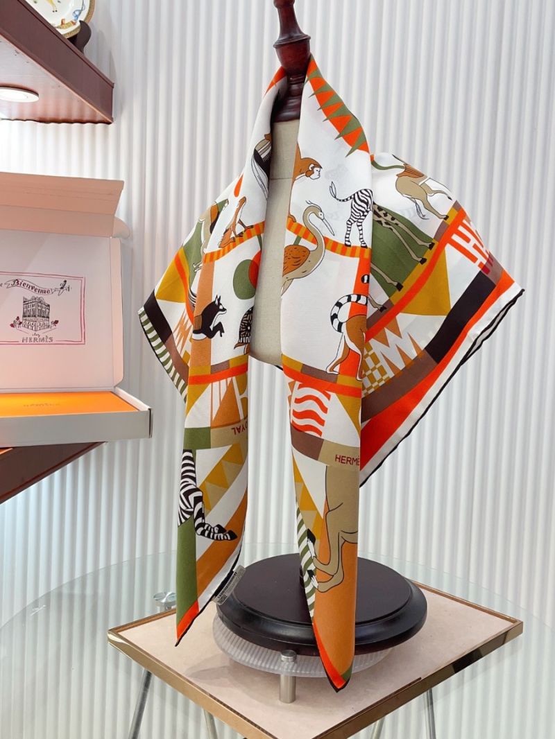 Hermes "King of Tigers Carousel" 90 x 90cm Silk Scarf orange