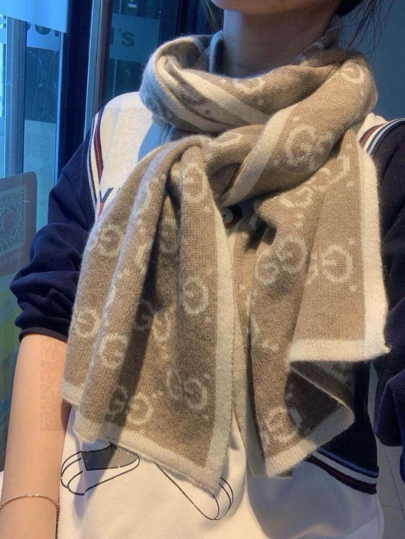 Gucci Classic Cashmere Scarf with Double-Faced Jacquard – 35x180cm brown