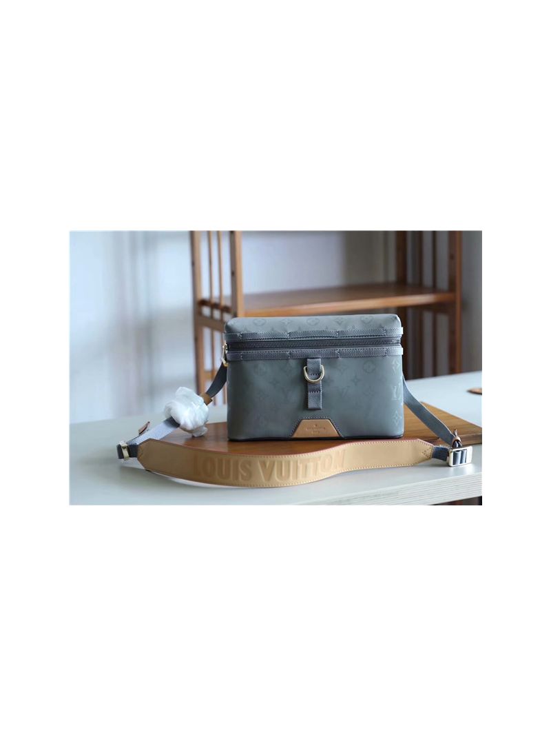 Louis Vuitton LV Messenger pm monogram titanium m43889