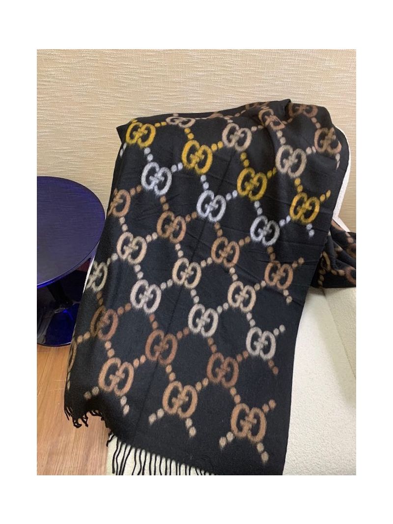 Gucci GG wool stole 675876