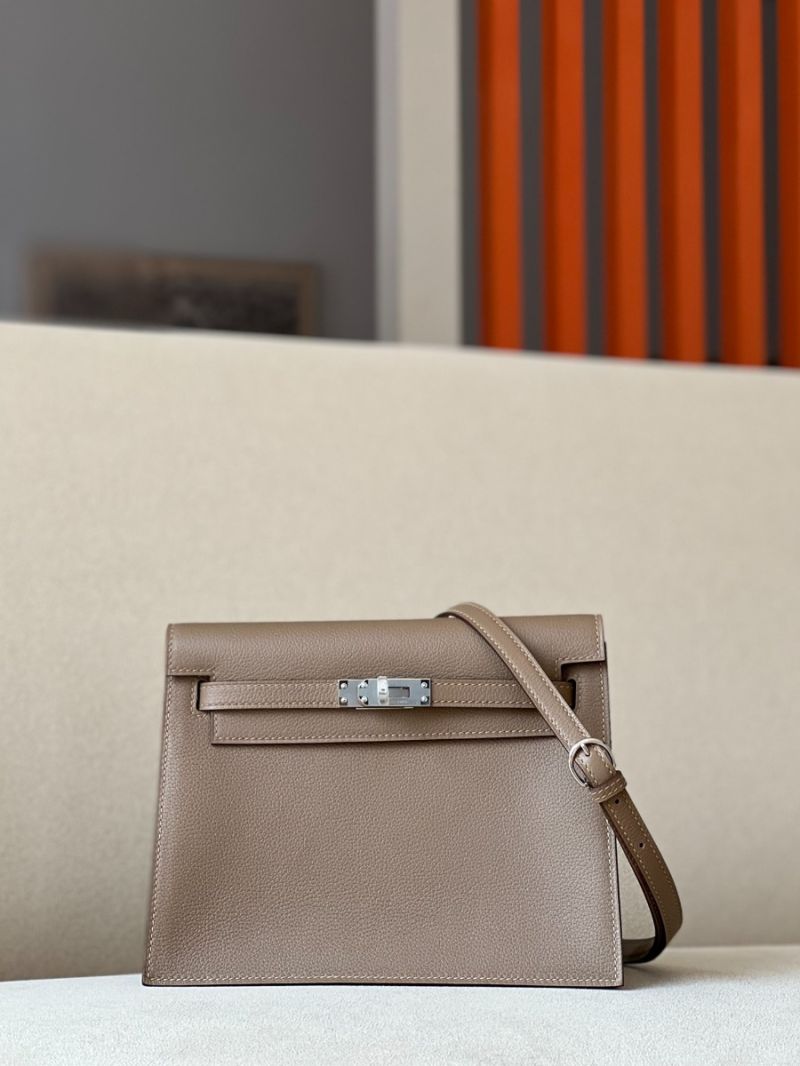 Hermès Kelly Danse Bag in Evercolor Leather D0 Weimer