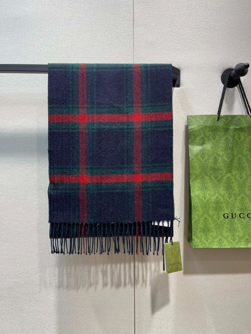 Gucci Tartan Wool Scarf 715385