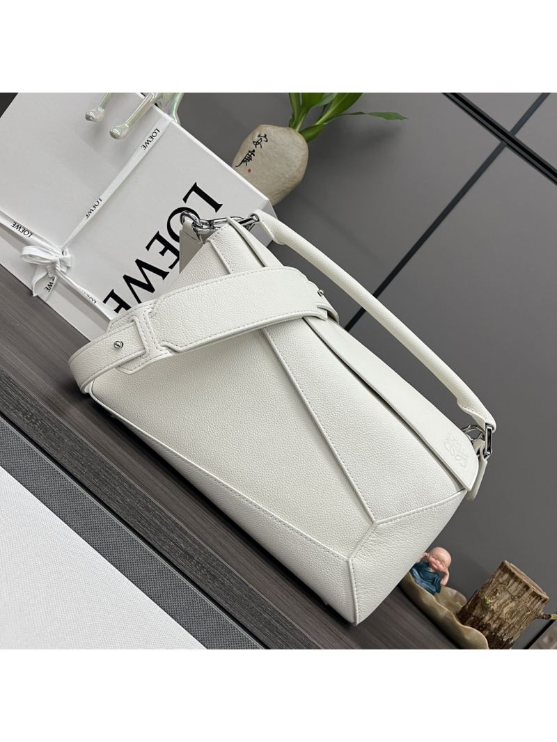 Loewe Medium Puzzle Bag In Soft Grained Calfskin B510P49 White