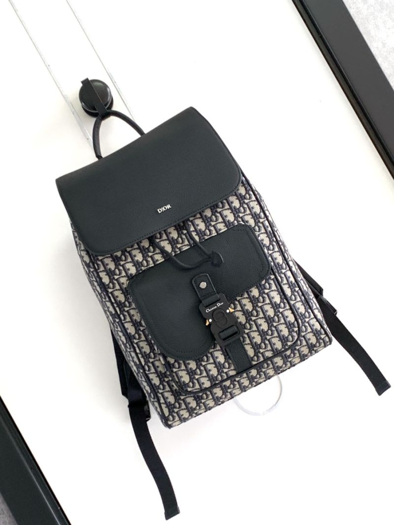 Dior Saddle Backpack with Flap Beige and Black Dior Oblique Jacquard with Black Grained Calfskin 1ADBA200