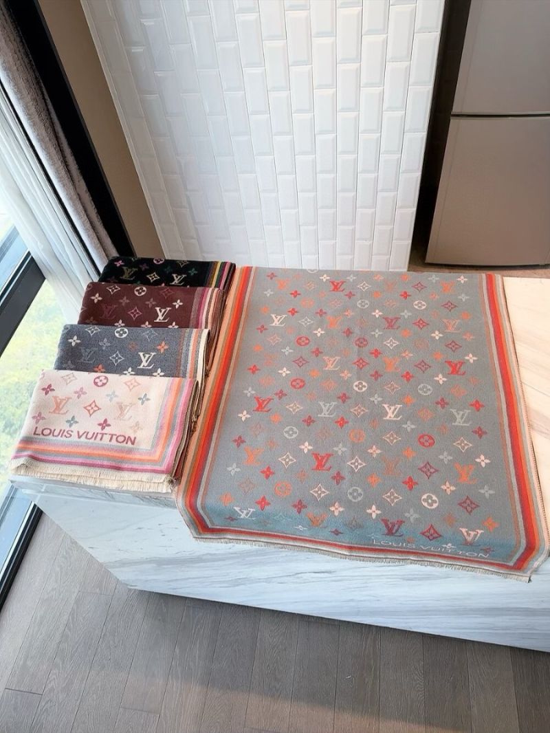 Louis Vuitton LV Monogram Cruise Cashmere Wool Silk Shawl M77318