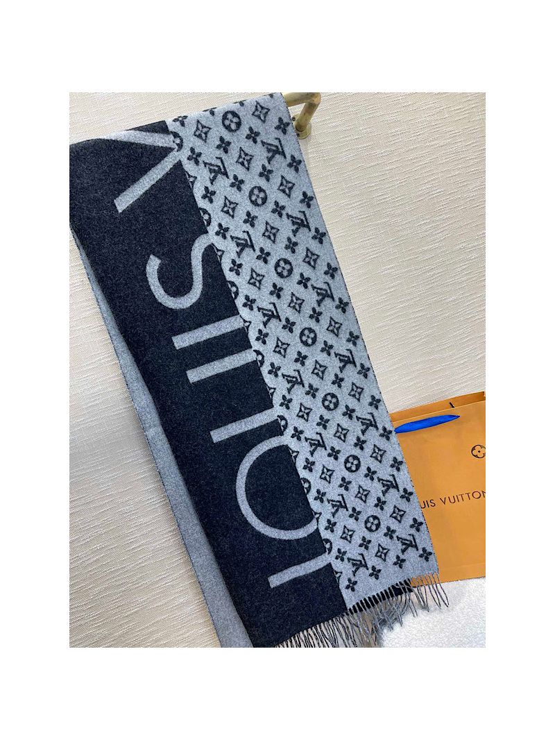 Louis Vuitton LV Monogram Split Scarf M70924