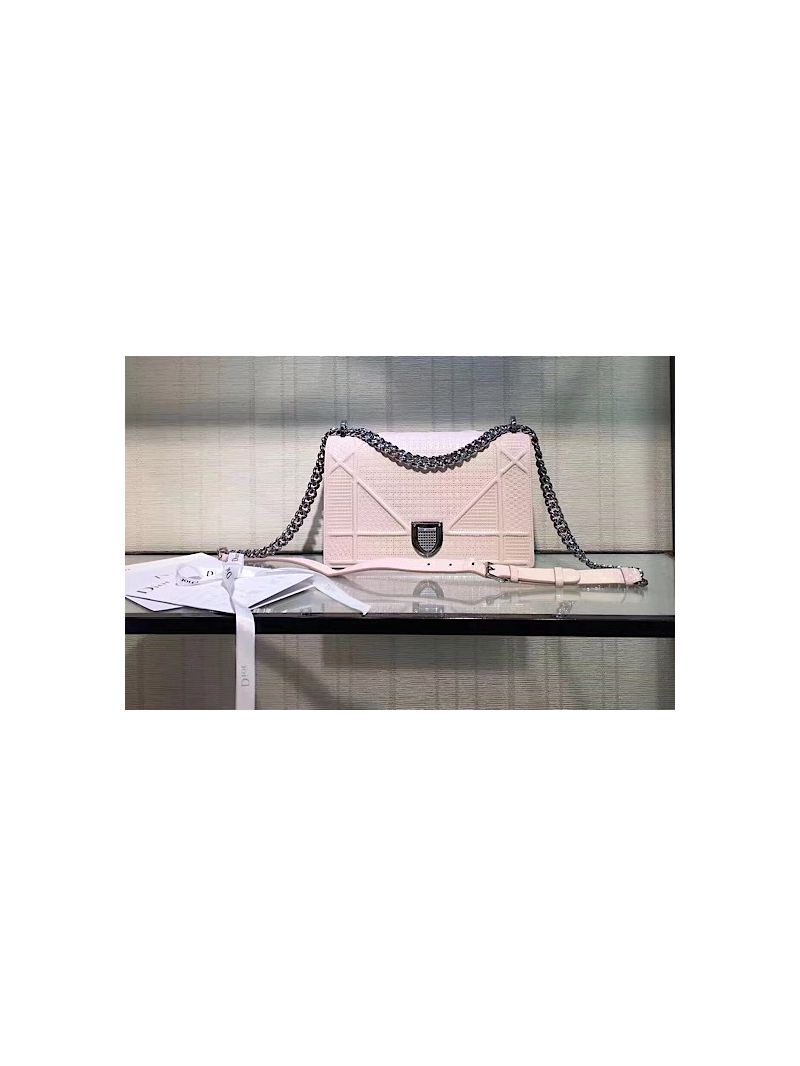 "Diorama" Flap in Silver-tone Metallic Calfskin with Micro-Cannage Motif Bag Pink