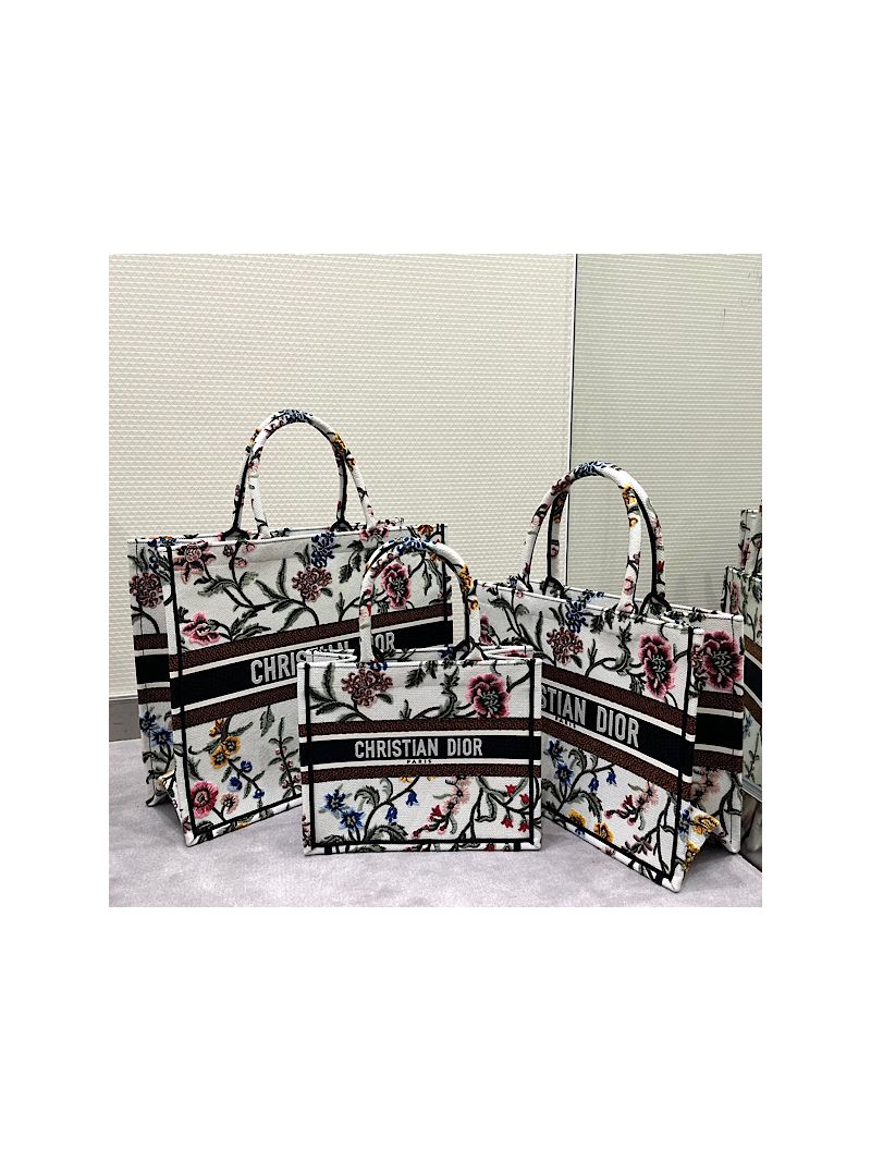 Dior Book Tote bag in White Multicolor Dior Petites Fleurs Embroidery