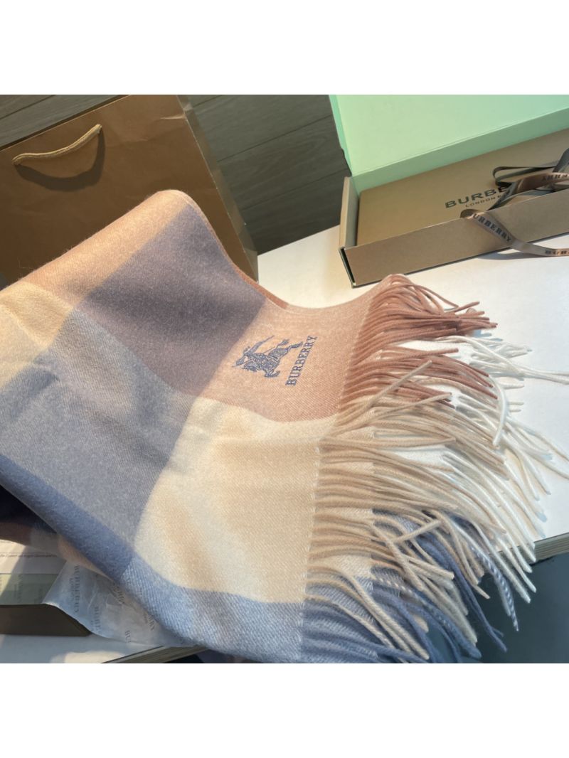 Burberry Pink Cashmere Scarf with Iconic Equestrian Logo - Luxurious & Weighted