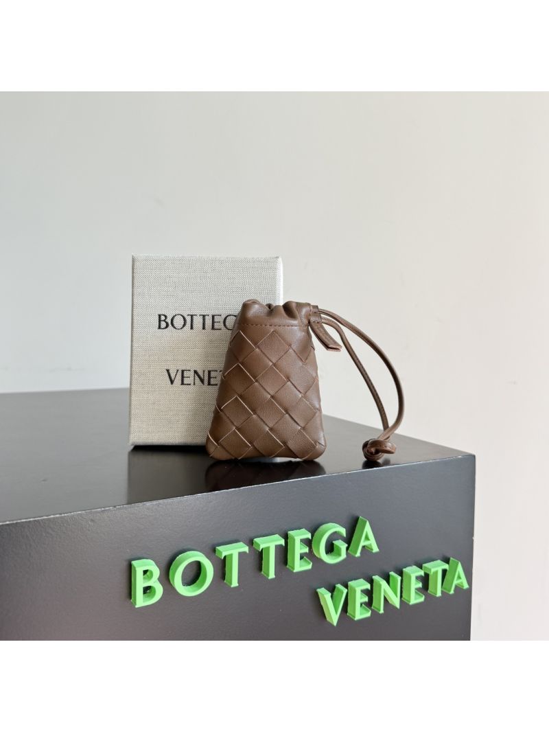 Bottega Veneta Intrecciato Leather Drawstring Coin Purse in Lambskin Leather Fondant