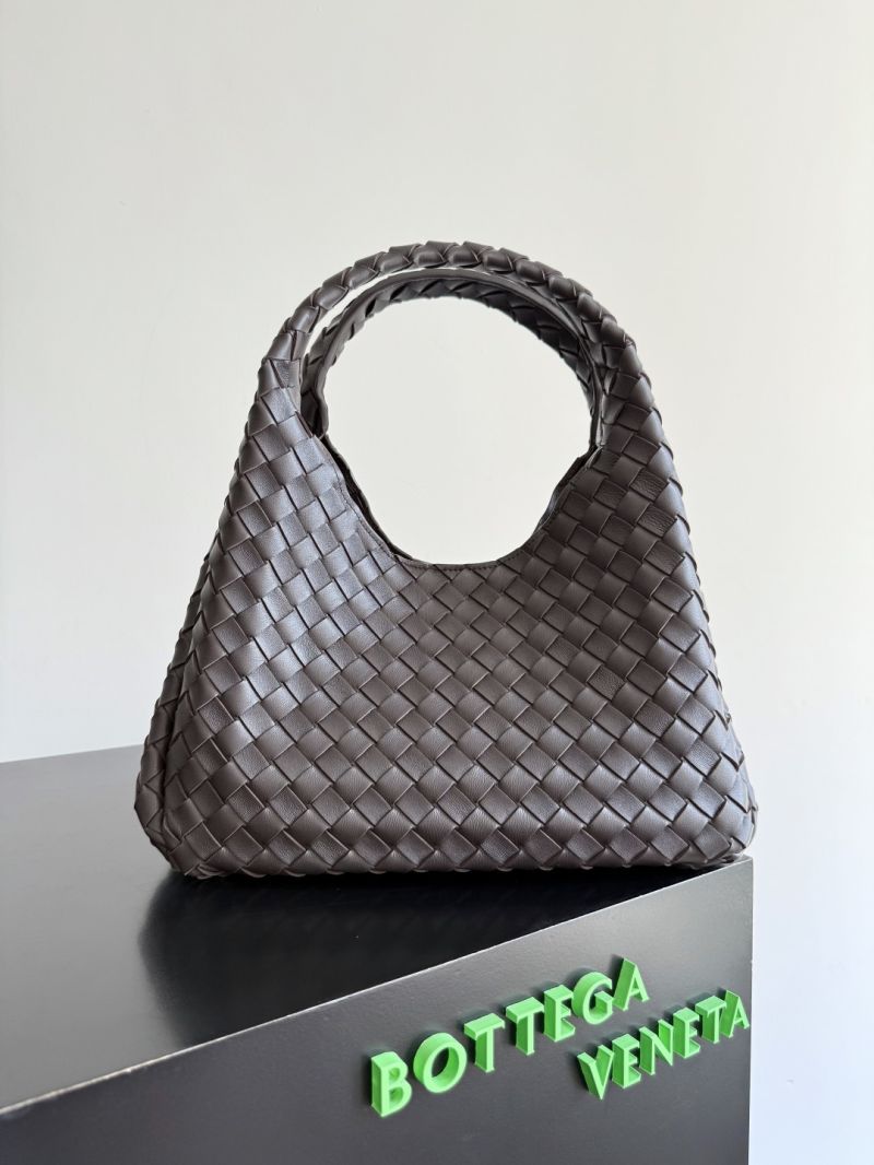 Bottega Veneta Medium Campana Shoulder Bag in Intrecciato Lambskin Fondant 844249V4SC01019