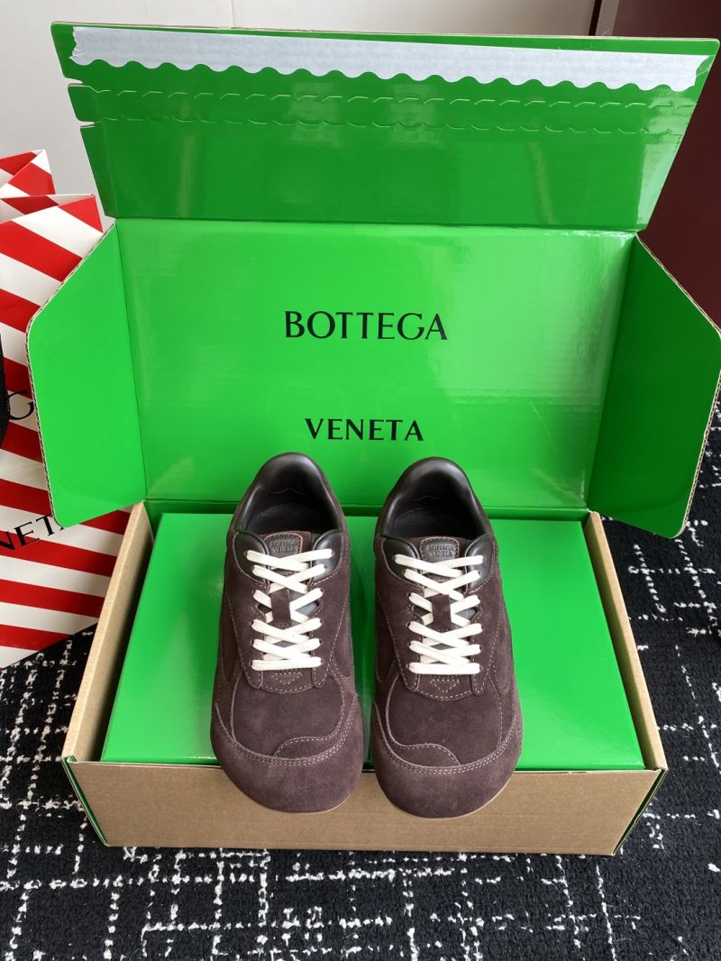 Bottega Veneta Orbit Flash Sneaker Unisex Low-Top Lace-Up in Soft Suede 838384V Fondant